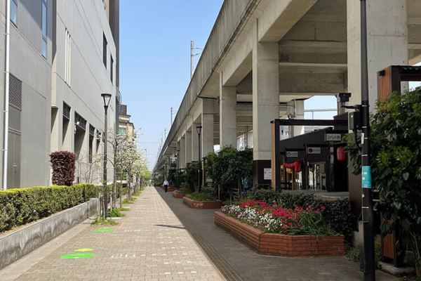 かけだし横丁 脇 歩専道