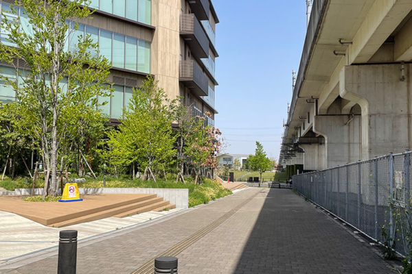 KOIL TERRACE 脇 歩専道